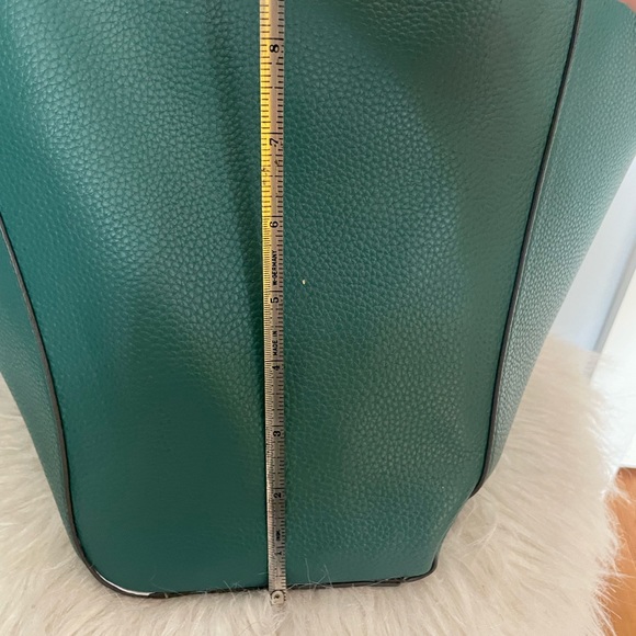 Nanette Lepore Pebbled Faux Leather Green Shoulder Bag - Picture 6 of 8